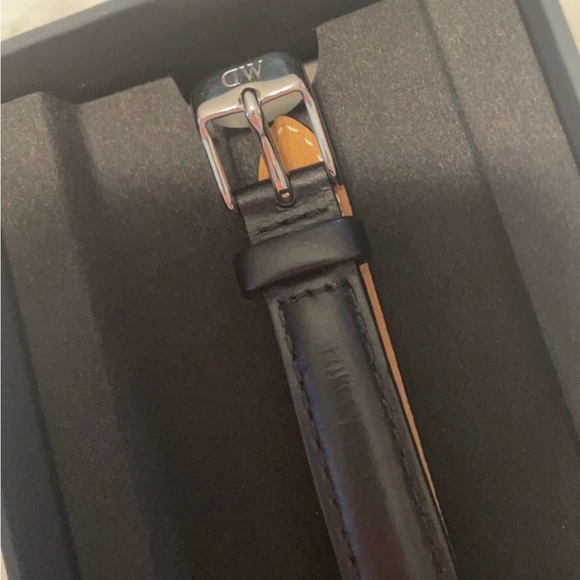 Daniel Wellington Black Leather Watch - Picture 6 of 13